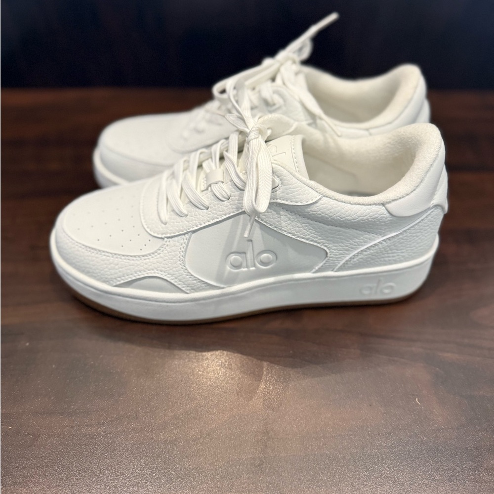 Alo Women’s Classic White Platform Sneakers